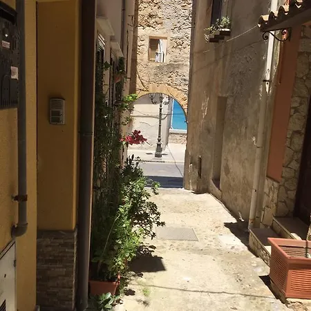 Casa Emanuele Cefalu